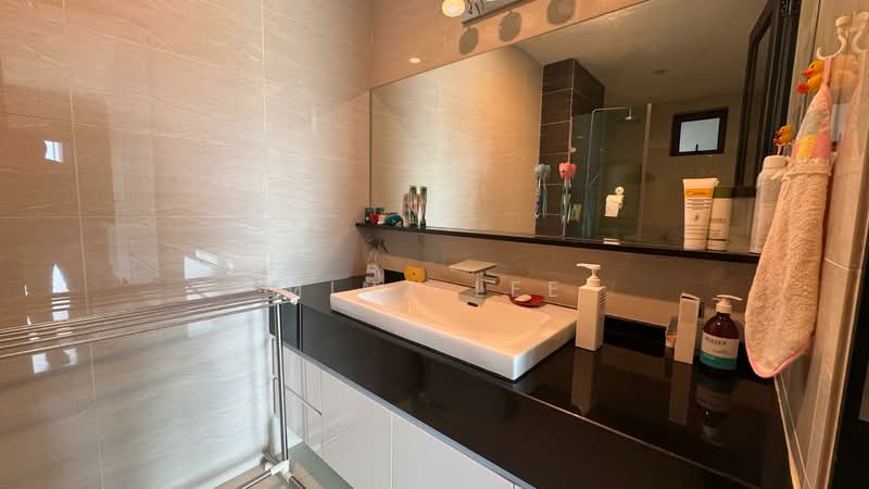 4th Bathroom