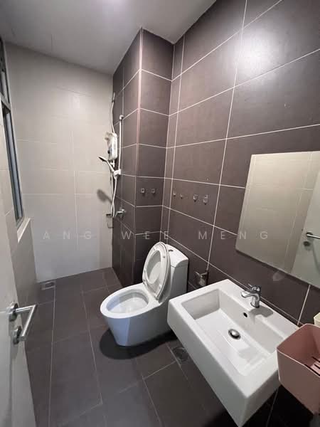 Service Residence for Sale at Sky Habitat - Ang Wee Meng - Bathroom - PropertyGuru.com.my