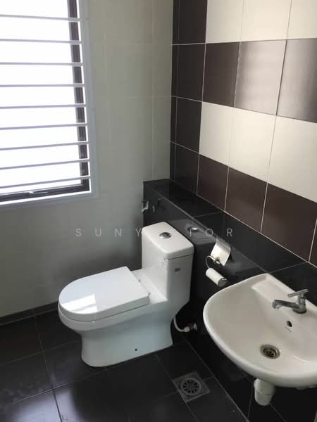 Apartment for Sale at Austin Regency (Pangsapuri Austin Perdana) - Suny Sior - Bathroom - PropertyGuru.com.my