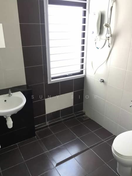 Apartment for Sale at Austin Regency (Pangsapuri Austin Perdana) - Suny Sior - Bathroom - PropertyGuru.com.my