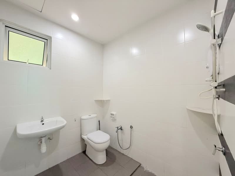 Condominium for Sale at Imperial Residences - Kenny Ooi - Bathroom - PropertyGuru.com.my