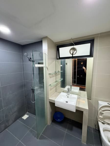 Servis Apartment untuk Dijual di Avantas Residences - Yong . - Bathroom - PropertyGuru.com.my