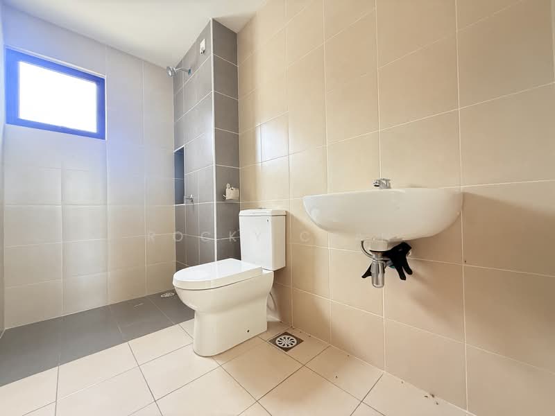 2-storey Terraced House for Sale in Rawang (Selangor) - Rocky Chan - Bathroom - PropertyGuru.com.my