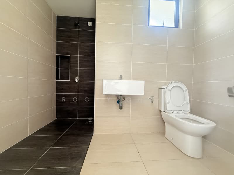 2-storey Terraced House for Sale in Rawang (Selangor) - Rocky Chan - Bathroom - PropertyGuru.com.my