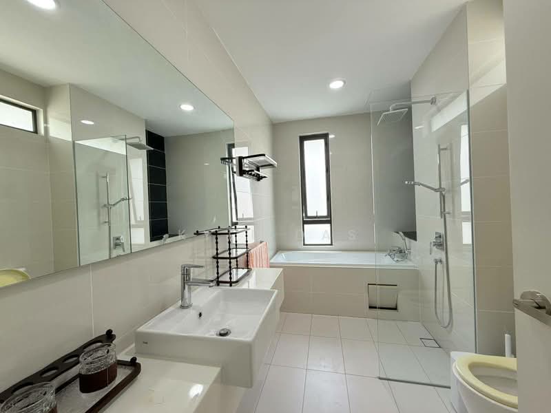 Rumah Teres untuk Dijual di Iskandar Puteri (Nusajaya) (Johor) - Kyle Das - Bathroom - PropertyGuru.com.my
