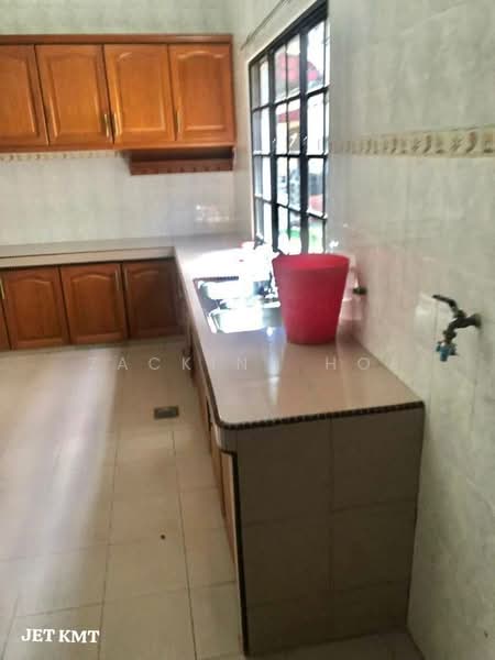2-storey Terraced House for Rent in Bandar Bukit Tinggi (Klang) - Zackinn Hoi - Kitchen - PropertyGuru.com.my