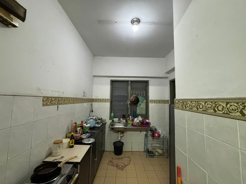 Apartment for Sale at Sri Ros Apartment - Ken Toh - Kitchen - PropertyGuru.com.my
