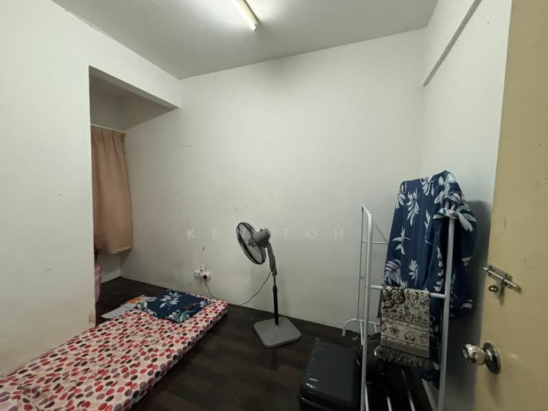 Apartment for Sale at Sri Ros Apartment - Ken Toh - Bedroom - PropertyGuru.com.my