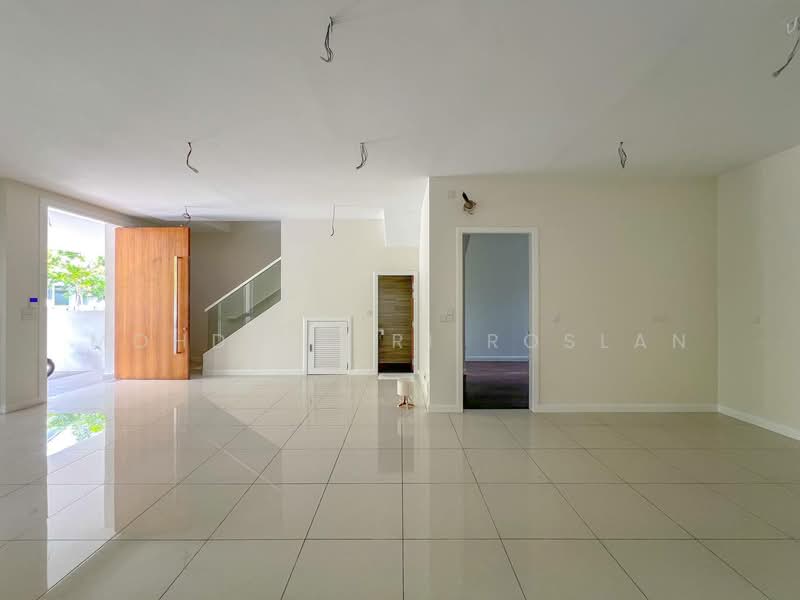 3-storey Terraced House for Sale in Mont Kiara (Kuala Lumpur) - Mohd Nazri Roslan - Living Room - PropertyGuru.com.my