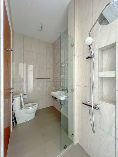 3-storey Terraced House for Sale in Mont Kiara (Kuala Lumpur) - Mohd Nazri Roslan - Bathroom - PropertyGuru.com.my