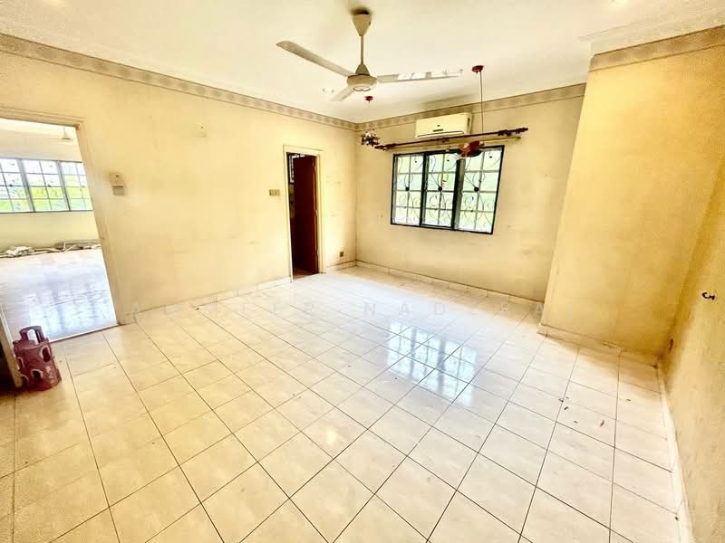 Semi-Detached House for Sale in Seksyen 7 (Shah Alam) - Ammeer Nadzrai - Living Room - PropertyGuru.com.my