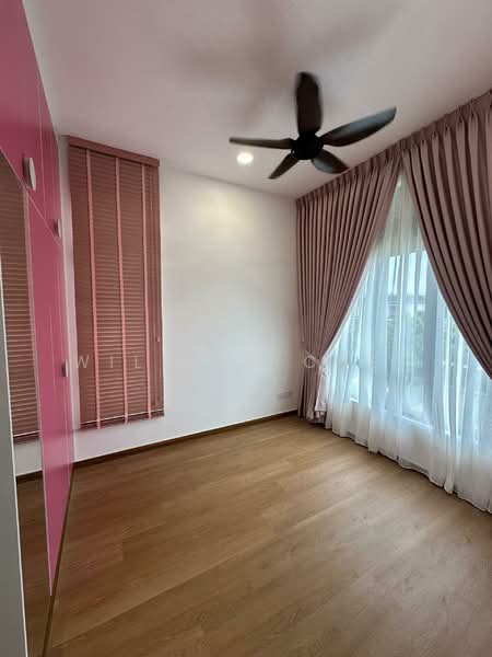 2nd Bedroom