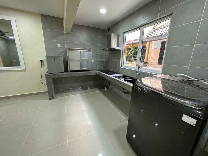 2-storey Terraced House for Rent in Taman Daya (Kepong) - Jessie Lin - Kitchen - PropertyGuru.com.my