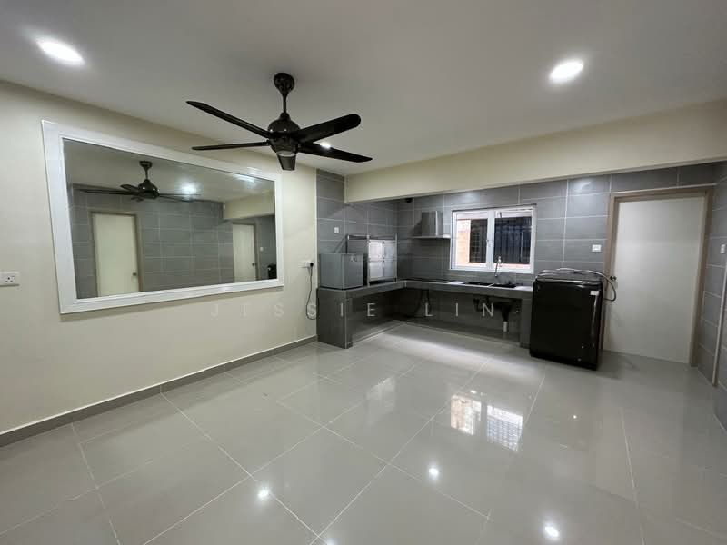 2-storey Terraced House for Rent in Taman Daya (Kepong) - Jessie Lin - Kitchen - PropertyGuru.com.my