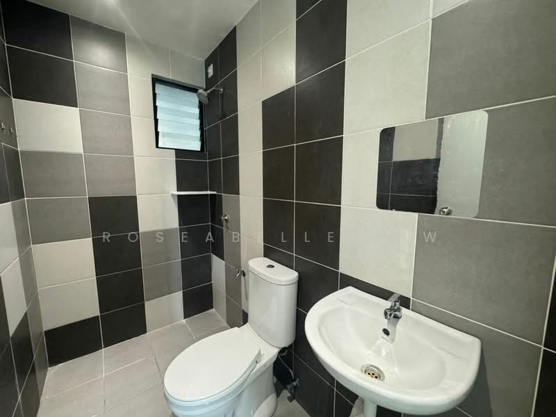 Condominium for Rent at Gardenview Residences - Roseabelle Low - Bathroom - PropertyGuru.com.my