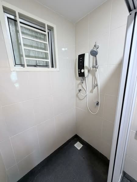 Service Residence for Sale at OUG Parklane - Boey Lau - Bathroom - PropertyGuru.com.my