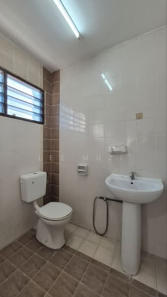 Rumah Teres 2 Tingkat untuk Dijual di Taman Pengkalan Tiara (Ipoh) - Lee Muzi - Bathroom - PropertyGuru.com.my