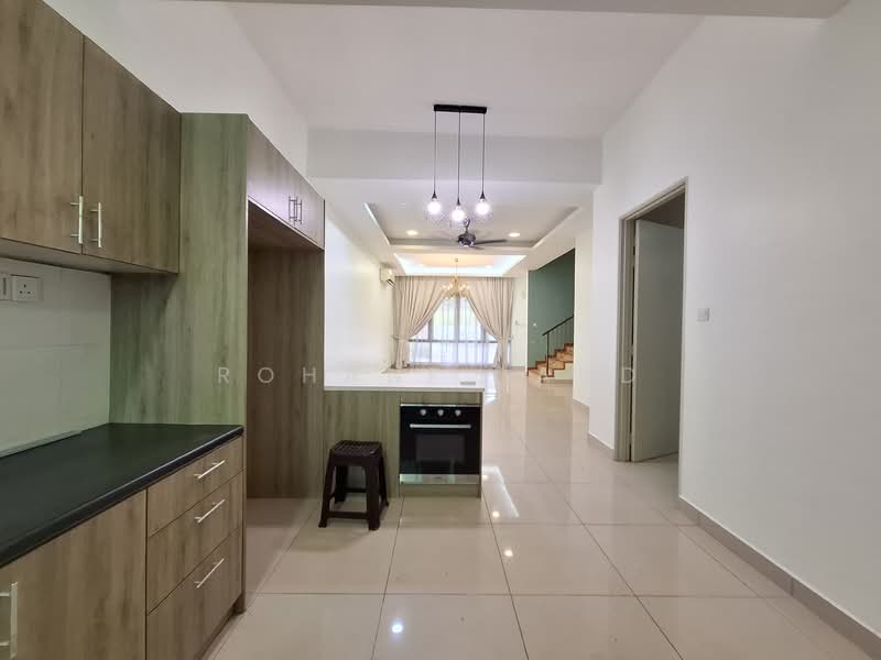 Rumah Teres 3 Tingkat untuk Dijual di Taman Anggun 3 (Rawang) - Rohani Daud - Kitchen - PropertyGuru.com.my