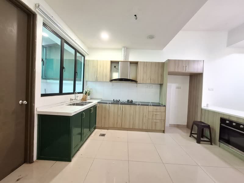 Rumah Teres 3 Tingkat untuk Dijual di Taman Anggun 3 (Rawang) - Rohani Daud - Kitchen - PropertyGuru.com.my