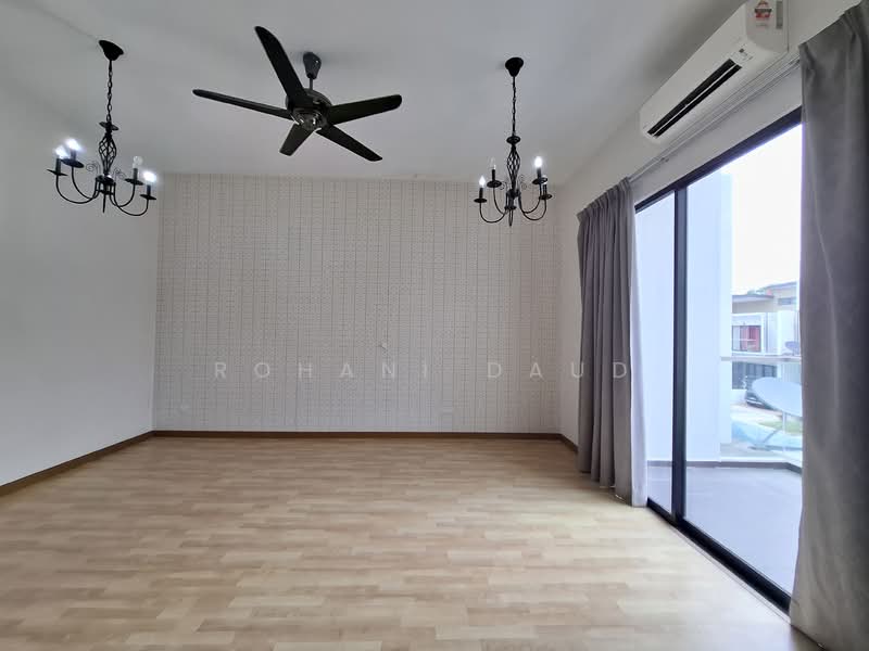Rumah Teres 3 Tingkat untuk Dijual di Taman Anggun 3 (Rawang) - Rohani Daud - Living Room - PropertyGuru.com.my