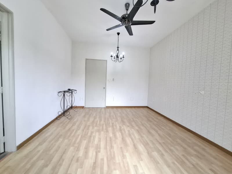 Rumah Teres 3 Tingkat untuk Dijual di Taman Anggun 3 (Rawang) - Rohani Daud - Interior - PropertyGuru.com.my