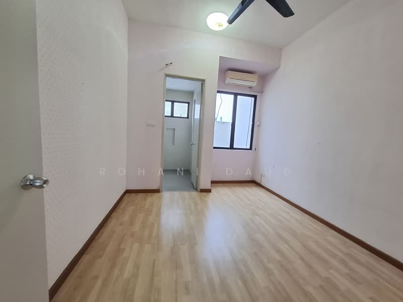 Rumah Teres 3 Tingkat untuk Dijual di Taman Anggun 3 (Rawang) - Rohani Daud - Interior - PropertyGuru.com.my
