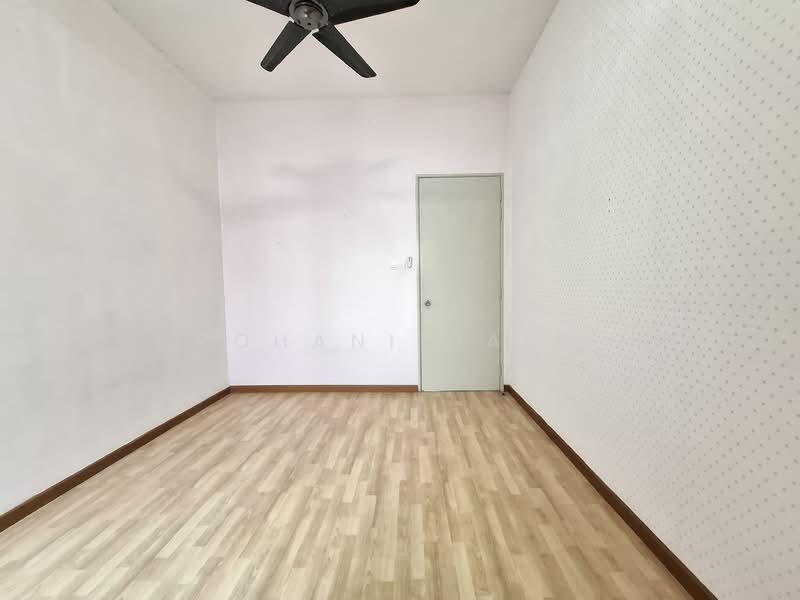 Rumah Teres 3 Tingkat untuk Dijual di Taman Anggun 3 (Rawang) - Rohani Daud - Interior - PropertyGuru.com.my