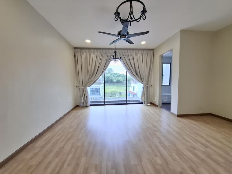 Rumah Teres 3 Tingkat untuk Dijual di Taman Anggun 3 (Rawang) - Rohani Daud - Living Room - PropertyGuru.com.my