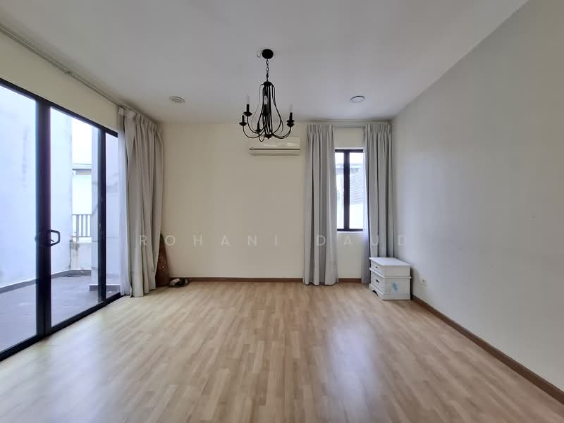 Rumah Teres 3 Tingkat untuk Dijual di Taman Anggun 3 (Rawang) - Rohani Daud - Living Room - PropertyGuru.com.my