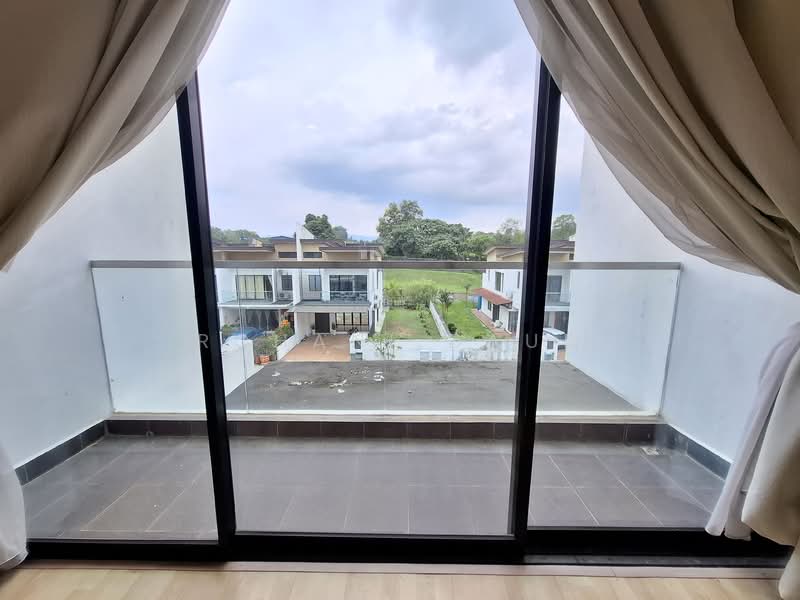 Rumah Teres 3 Tingkat untuk Dijual di Taman Anggun 3 (Rawang) - Rohani Daud - Exterior - PropertyGuru.com.my