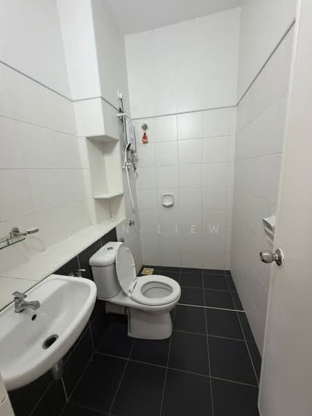 Rumah Teres 2 Tingkat untuk Disewa di Setia Eco Gardens (Gelang Patah) - Ken Liew - Bathroom - PropertyGuru.com.my