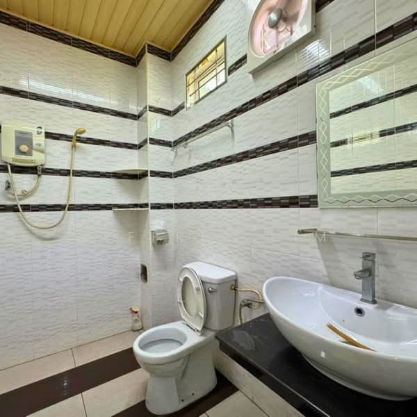 2-storey Terraced House for Sale in Taman Bayu Mutiara (Bukit Mertajam) - Jeffrey Lim - Bathroom - PropertyGuru.com.my