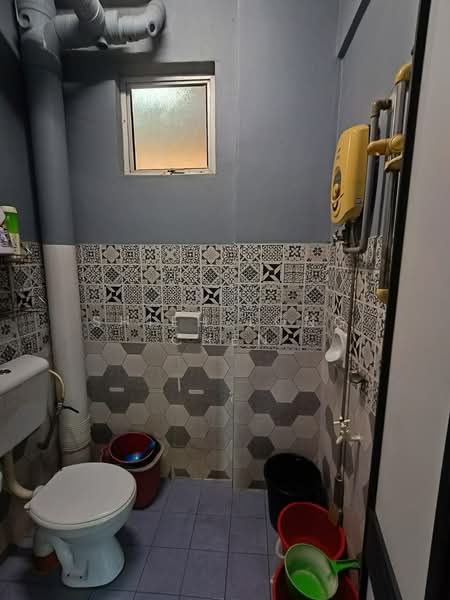 Apartment for Sale at Villa Bestari Apartment - Shieh Long Chen - Bathroom - PropertyGuru.com.my