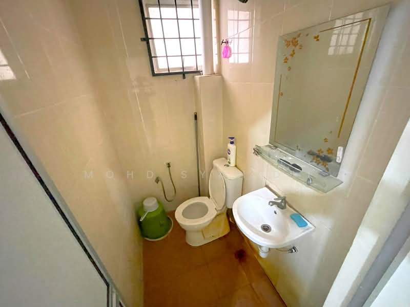 Apartment for Sale at Casmaria Apartment - Mohd Syahidie - Bathroom - PropertyGuru.com.my
