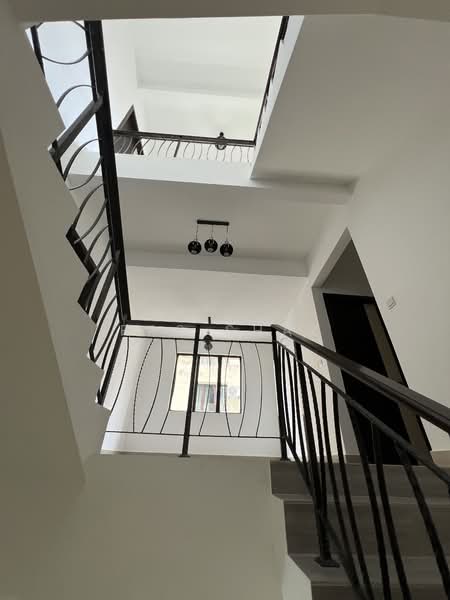 Rumah Berkembar untuk Dijual di Taman Tropika 2 (Kajang) - Ras Shaz - Interior - PropertyGuru.com.my