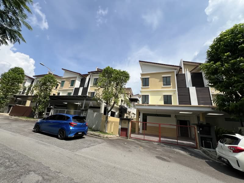 Rumah Berkembar untuk Dijual di Taman Tropika 2 (Kajang) - Ras Shaz - Exterior - PropertyGuru.com.my
