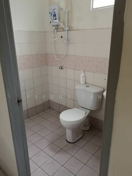Pangsapuri untuk Dijual di Desa Alor Vista - Freddy Tan - Bathroom - PropertyGuru.com.my