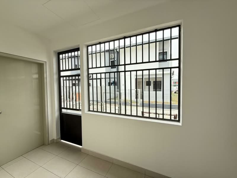 2-storey Terraced House for Sale in Bandar Bukit Raja (Klang) - Calvin Lim - Entrance - PropertyGuru.com.my