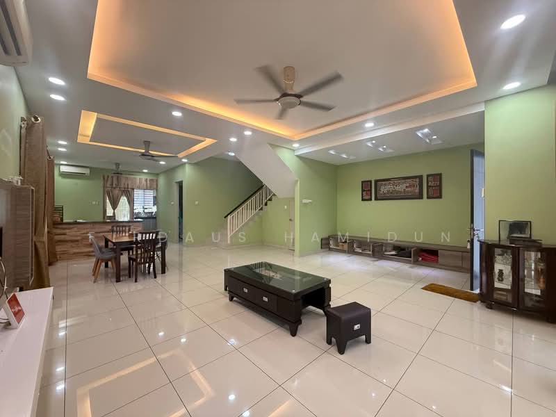2-storey Terraced House for Sale in Kajang (Selangor) - Firdaus Hamidun - Living Room - PropertyGuru.com.my