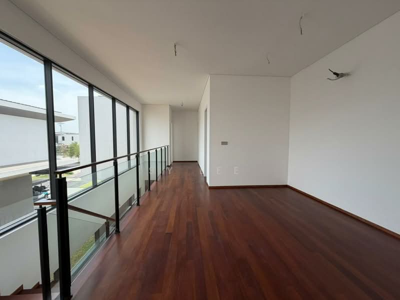 Bungalow for Rent in Bandar Gamuda Cove (Dengkil) - SY Lee - Corridor - PropertyGuru.com.my