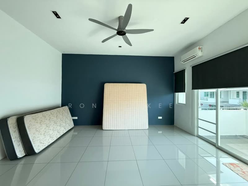 2-storey Terraced House for Sale in Kampung Perlis (Bayan Lepas) - Ronald Kee - Living Room - PropertyGuru.com.my
