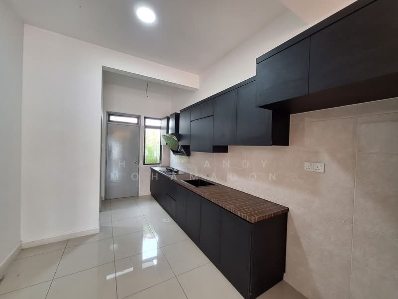 Rumah Teres 2 Tingkat untuk Disewa di Johor Bahru (Johor) - Haji Andy Mohamadon - Kitchen - PropertyGuru.com.my