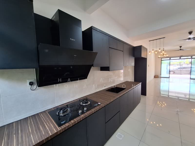 Rumah Teres 2 Tingkat untuk Disewa di Johor Bahru (Johor) - Haji Andy Mohamadon - Kitchen - PropertyGuru.com.my