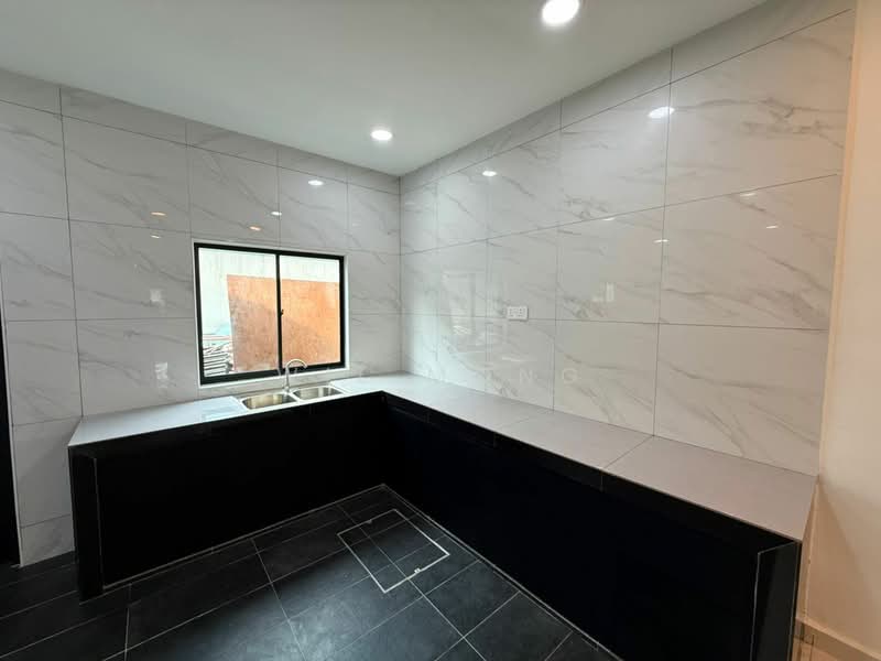 2-storey Terraced House for Sale in Taman Sri Putri (Skudai) - Wil Mong - Kitchen - PropertyGuru.com.my