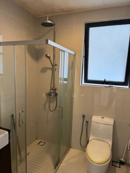Condominium for Rent at Amberside @ Country Garden Danga Bay - VJ Toh - Bathroom - PropertyGuru.com.my