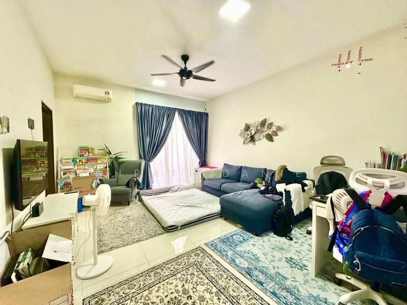 Servis Apartment untuk Dijual di Suria Putra - Ashraff Daniel - Living Room - PropertyGuru.com.my