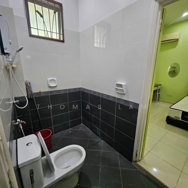Semi-Detached House for Rent in Bertam Malim (Bertam) - Thomas Lam - Bathroom - PropertyGuru.com.my