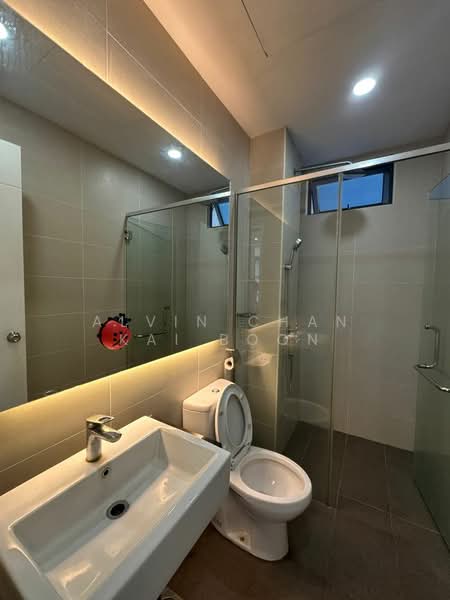 Servis Apartment untuk Dijual di Atlantis Residences (Pangsapuri Atlantis Kota Syahbandar) - Alvin Chan Kai Boon - Bathroom - PropertyGuru.com.my