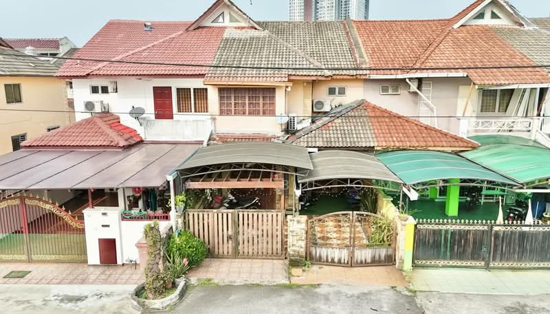 2-storey Terraced House for Sale in Pjs 5 (Petaling Jaya) - Faisal Abu Omar - Exterior - PropertyGuru.com.my