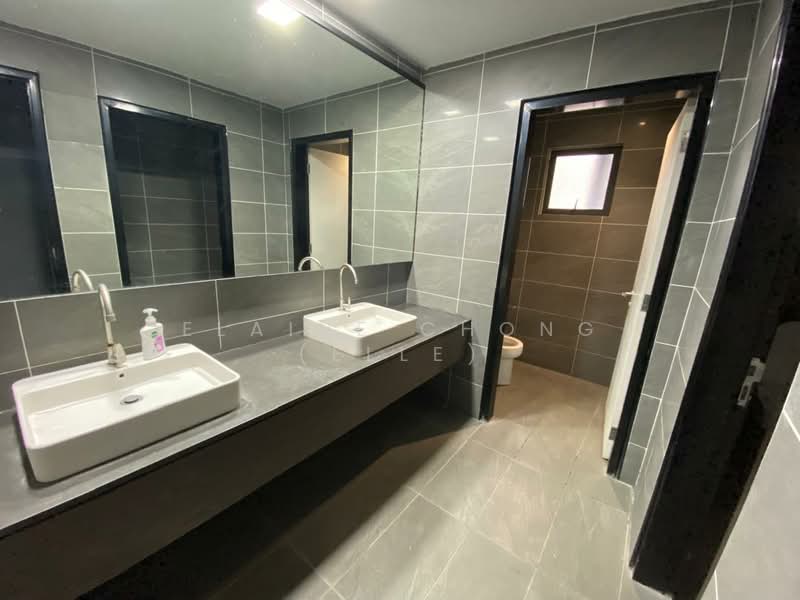 Banglo Komersial untuk Disewa di KLCC (KL City Centre) - Elaine Chong (Elle) - Bathroom - PropertyGuru.com.my